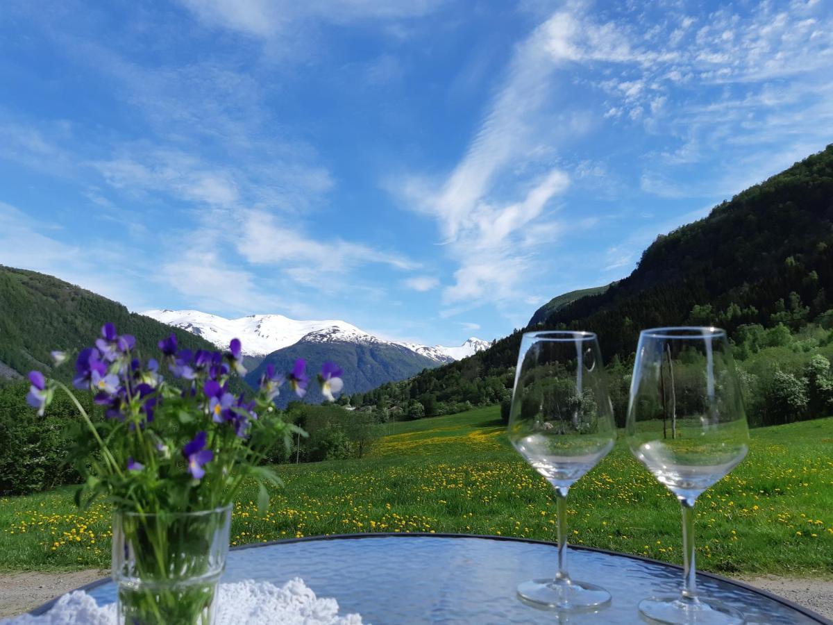 Eidsdal Camping Og Feriehus Kültér fotó