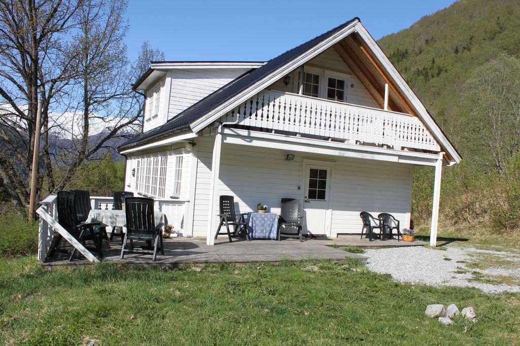 Eidsdal Camping Og Feriehus Kültér fotó