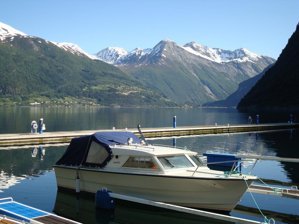 Eidsdal Camping Og Feriehus Kültér fotó