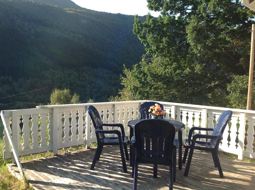 Eidsdal Camping Og Feriehus Kültér fotó